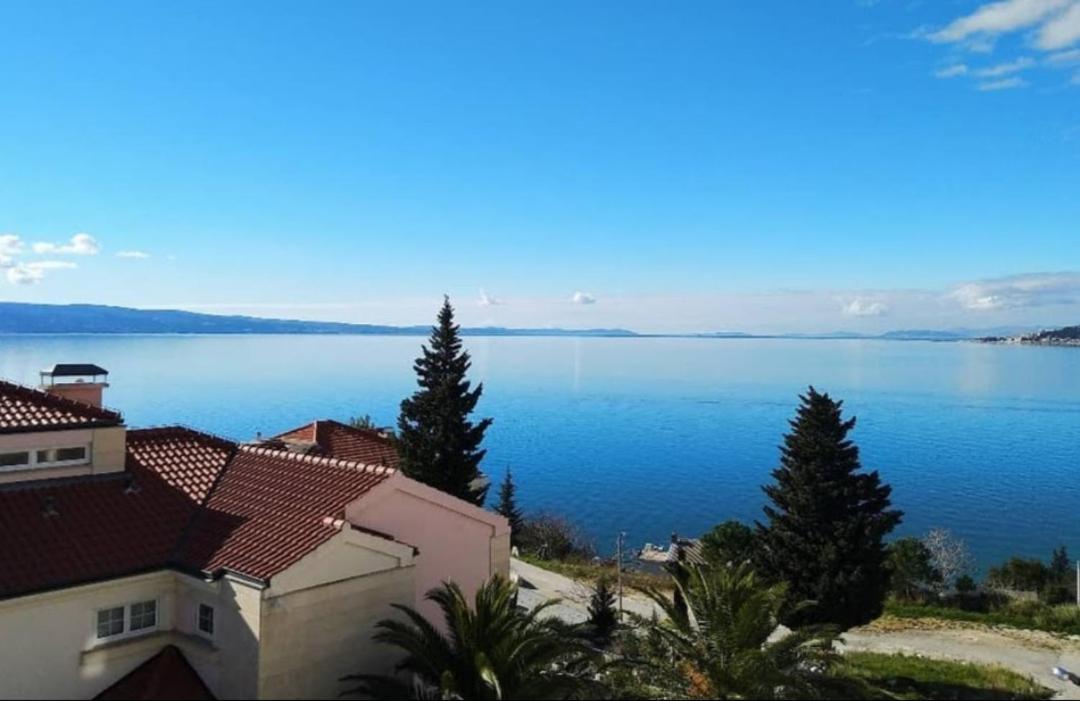 Sunny Blue Apartments Omiš Buitenkant foto